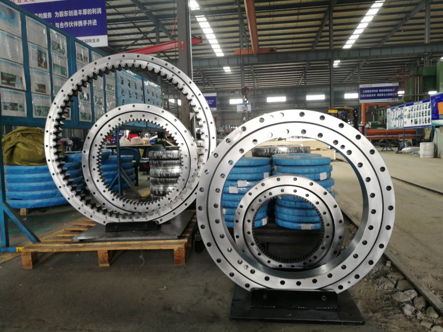 Bạn có biết cần cẩu biển sử dụng ổ trục không?