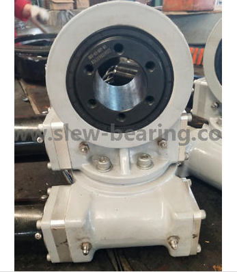 ổ đĩa xoay trục k&eacute;p